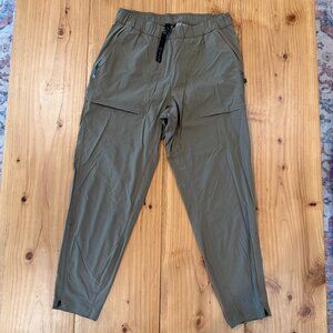 Lululemon Olive Green Lightweight Joggers – Size 6 – Great Condition